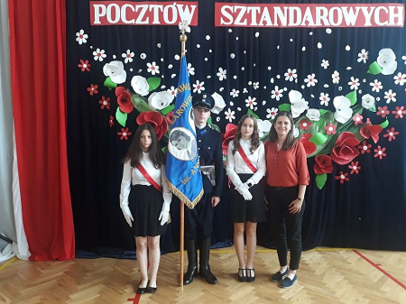 III miejsce w w Midzyszkolnym Turnieju Pocztw Sztandarowych w Kielcach!